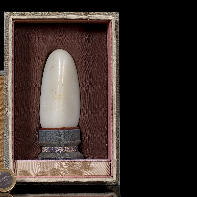 Figura de jade blanco