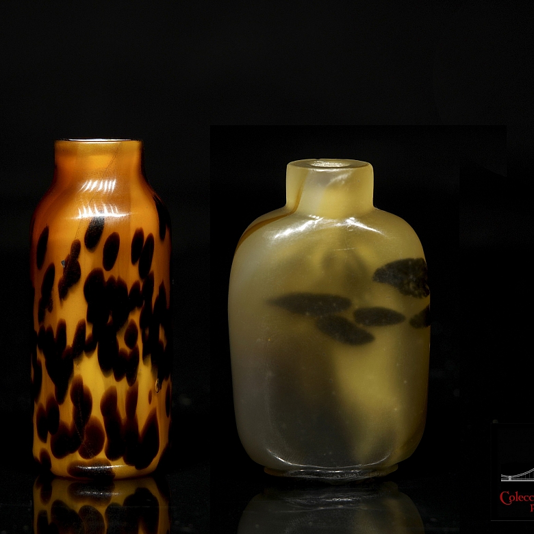 Two glass snuff bottles, Qing dynasty