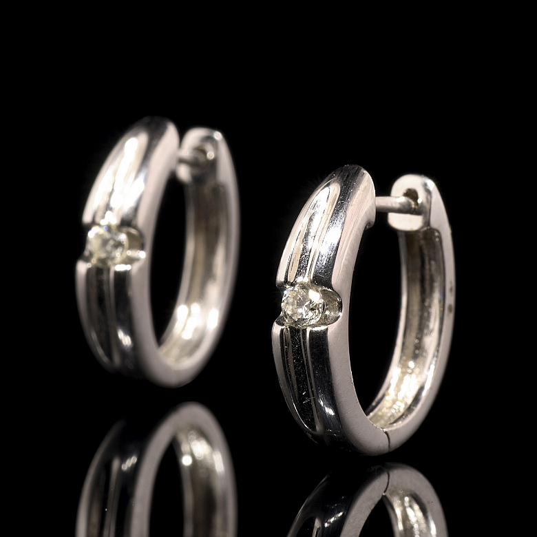 Pendientes en oro blanco de 18k con diamantes