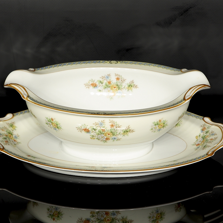 ‘玫瑰瓷’瓷器餐具,日本,20世纪