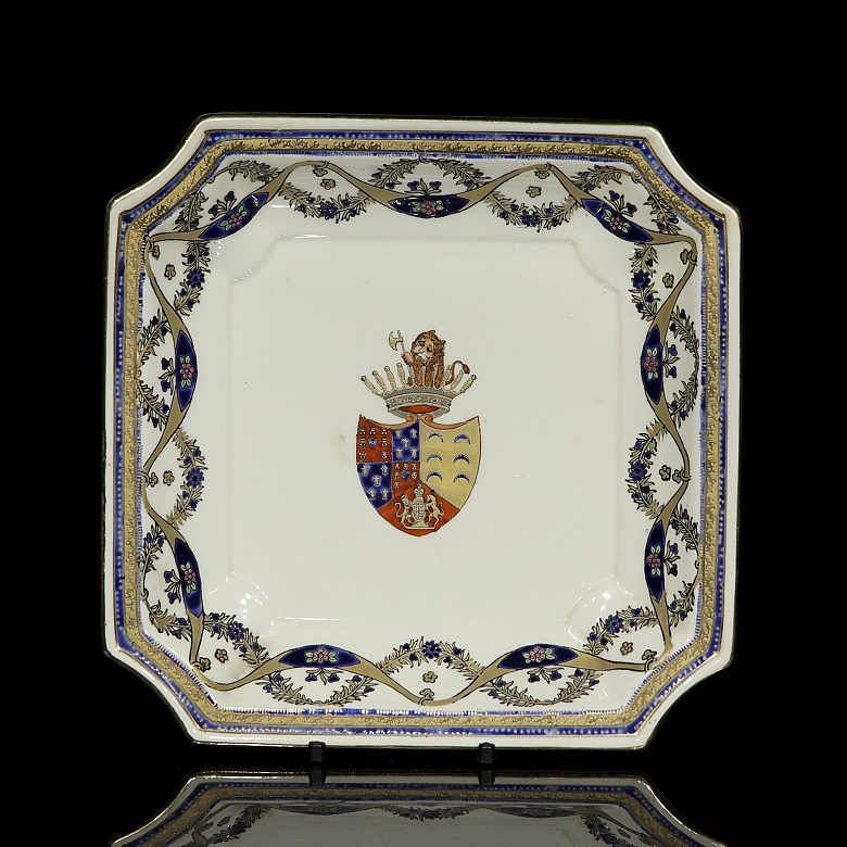 Plato de porcelana