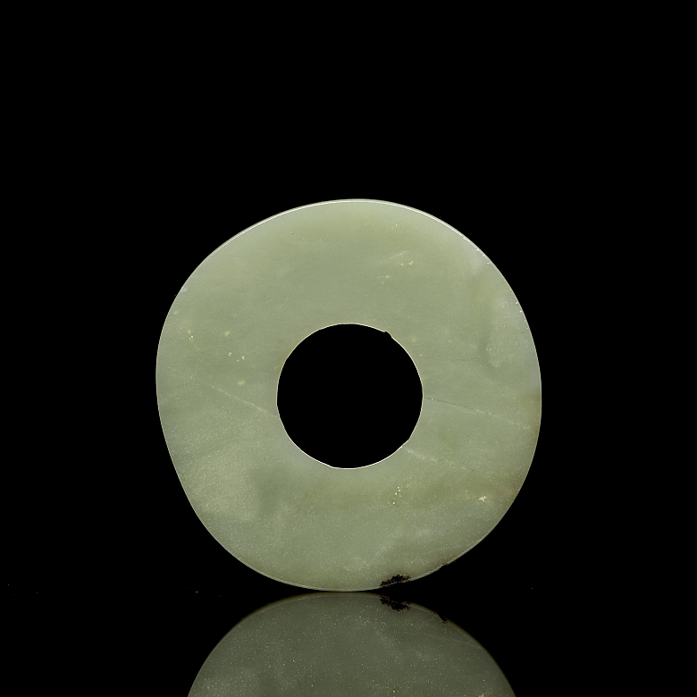 Colgante de jade tallado, cultura Qijia