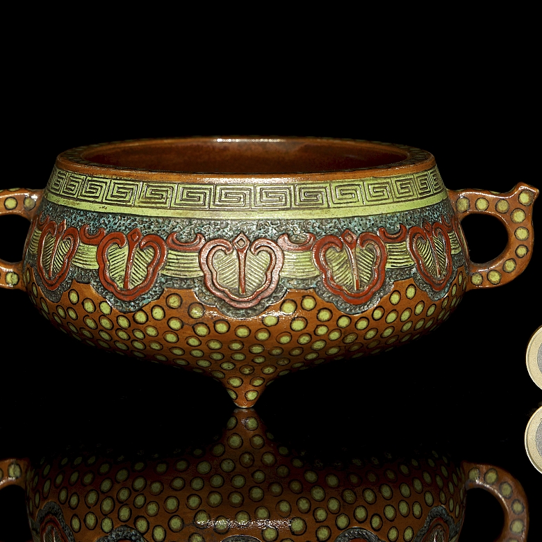 Polychrome ceramic incense burner, ‘Leaves,’ with Qianlong seal