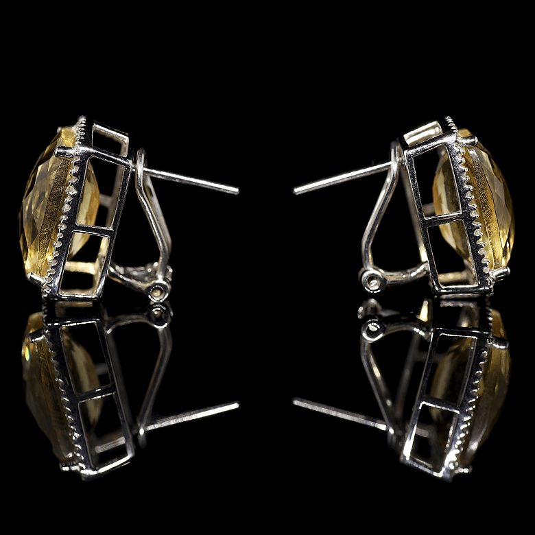 Pendientes en oro blanco de 18K con citrinos y diamantes