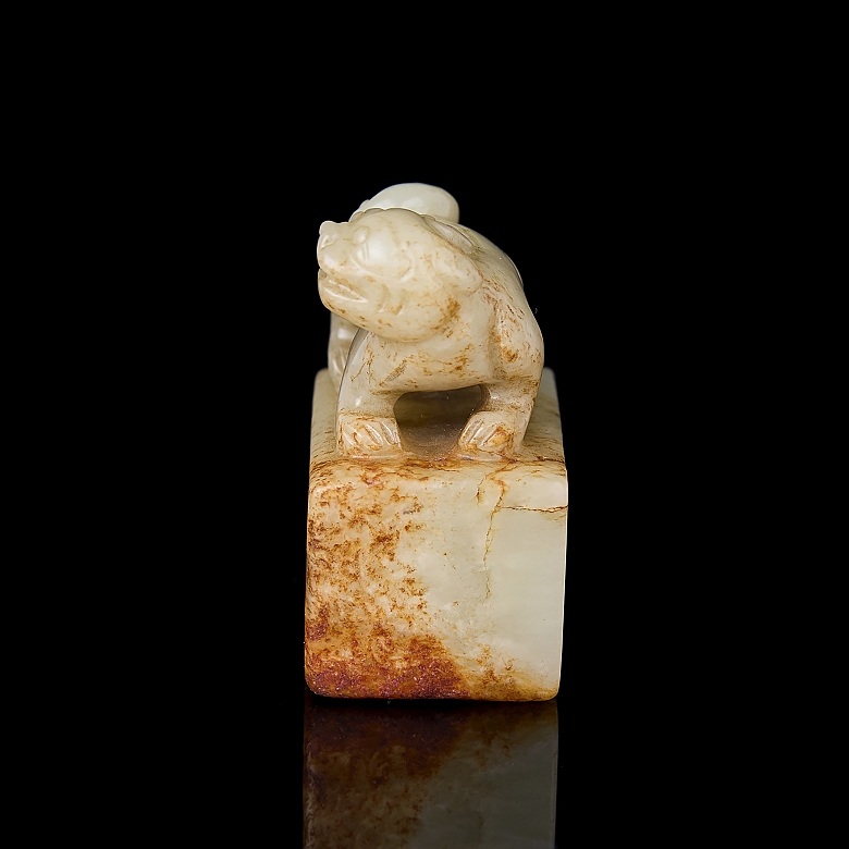 Hetian jade seal ‘Auspicious Beast’, Qing dynasty