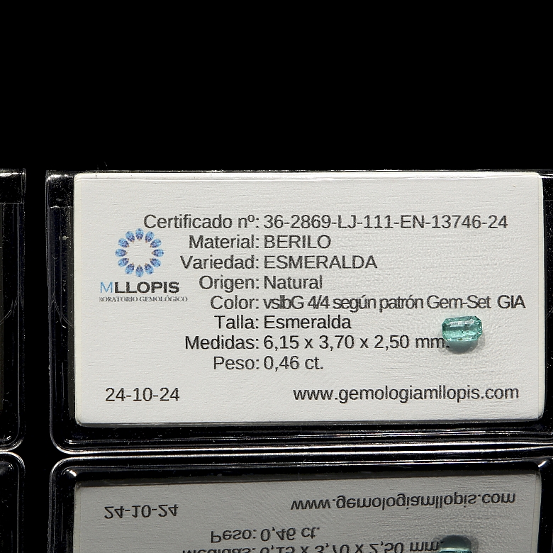 Conjunto de tres esmeraldas naturales
