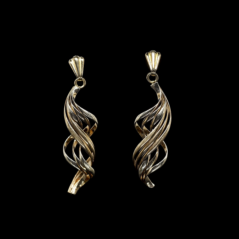 Pendientes de oro amarillo