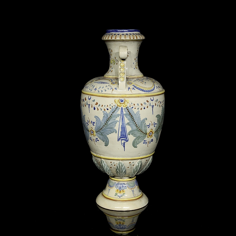 Juan Ruiz de Luna (1863–1945) Floral Amphora, early 20th century - 2