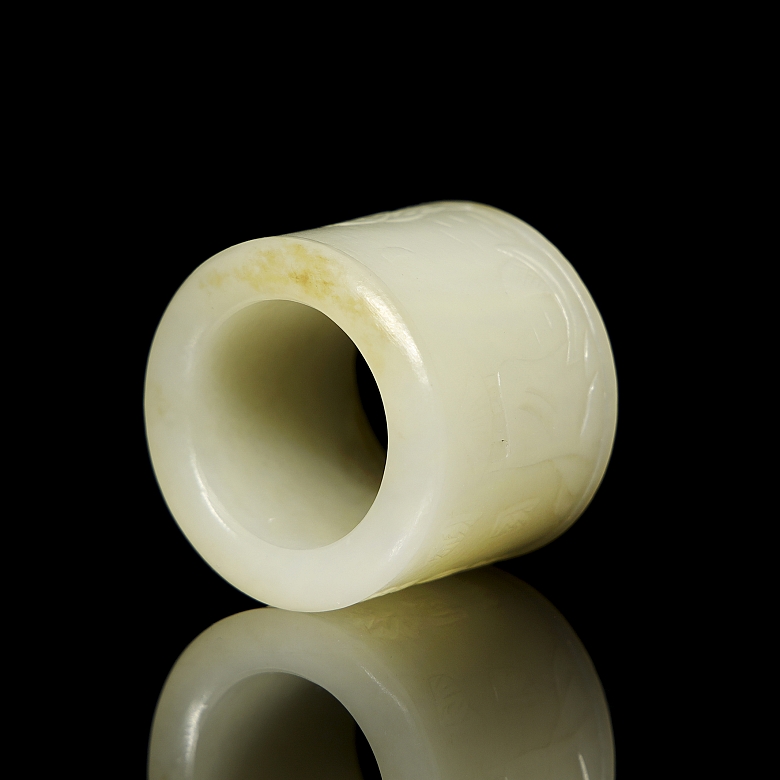 Carved jade archer's ring, ‘Port,’ Qing dynasty