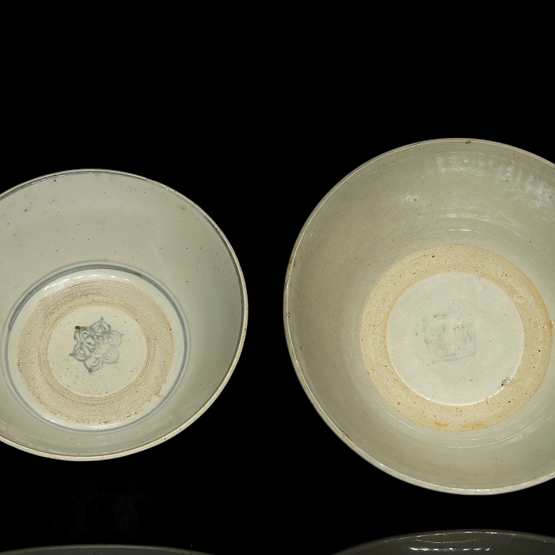 Cuatro cuenco de cerámica china, dinastía Ming