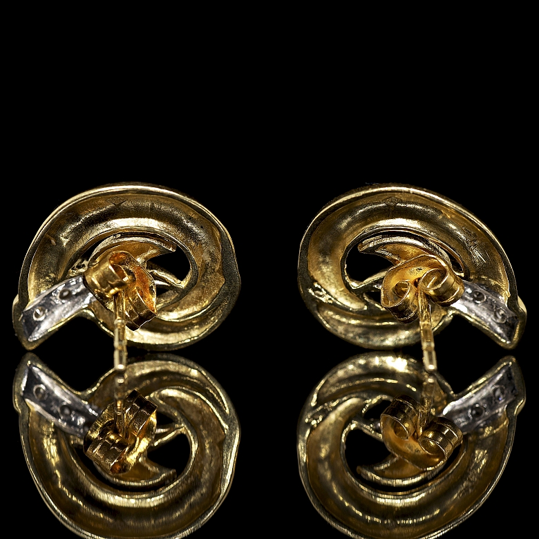 Pendientes de oro amarillo de 18 kt con diamantes