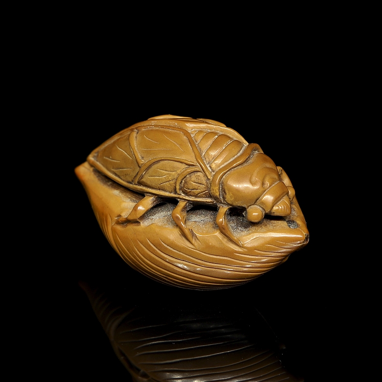 Wood carving ‘Cicada on a leaf’, 20th century