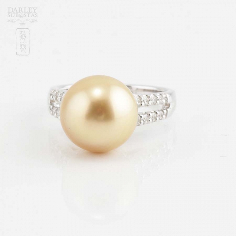 Anillo en oro 18k con diamantes y perla Australiana golden - 2