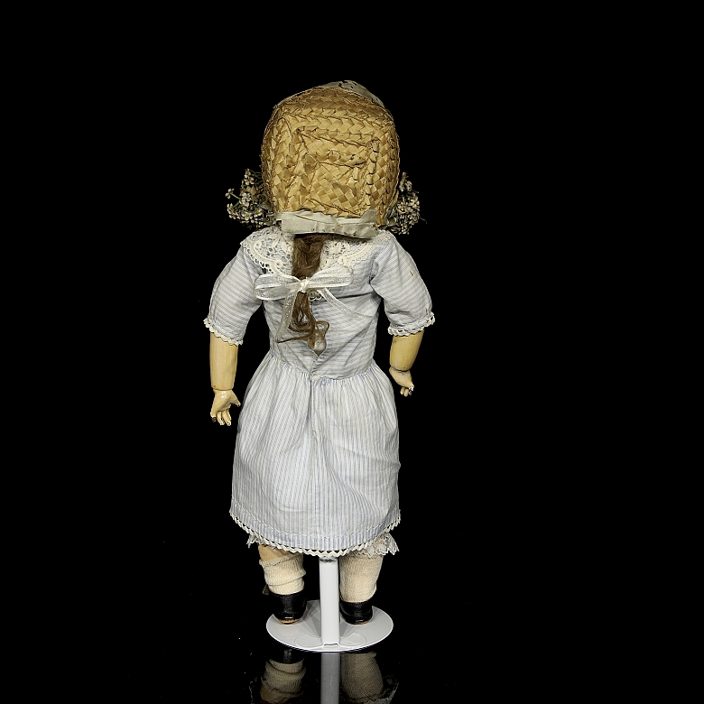 Muñeca de porcelana clásica, Alemania, pps. s.XX