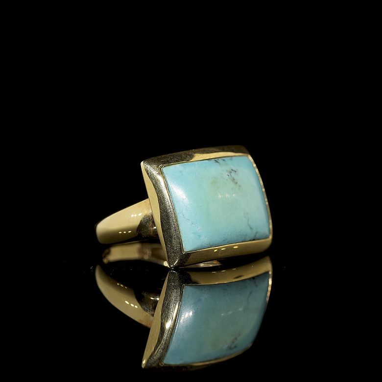 Anillo en oro amarillo de 18k y turquesa