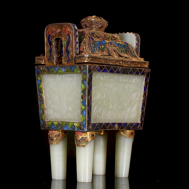 Incensario de jade blanco Hetian, plata y esmaltes, dinastía Qing