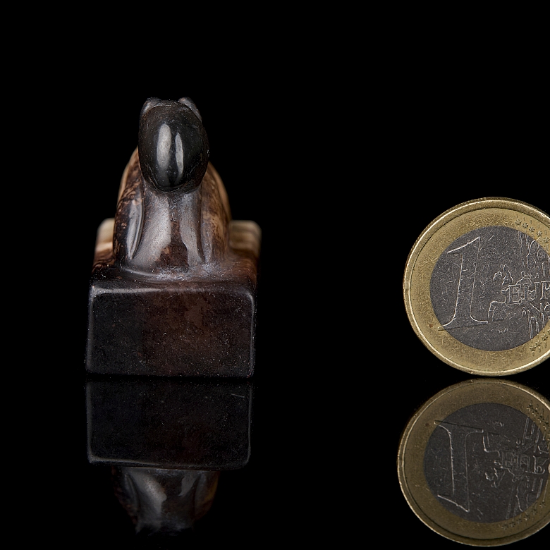 Carved jade seal ‘Camel’, Ming dynasty