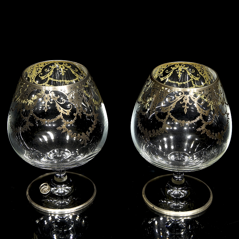 Two cognac glasses with gold filigree, 20th century - 2