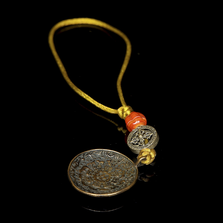 Colgante de bronce y ágata, Tíbet, dinastía Qing