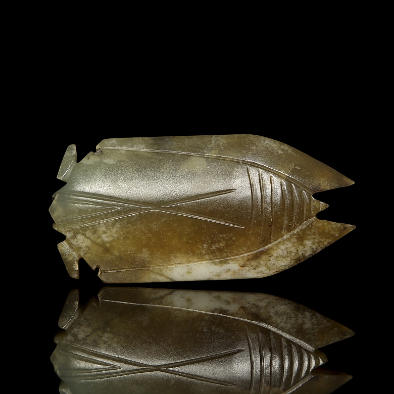 Carved jade figure ‘Insect’, Han style - 1