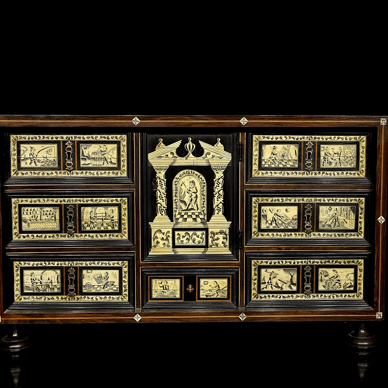 Bargueño de madera de fabricación valenciana, s.XX