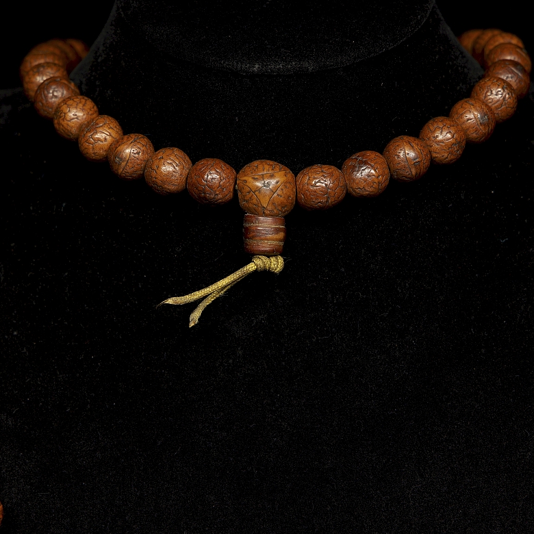 Mala de ciento ocho cuentas de semilla, s.XX