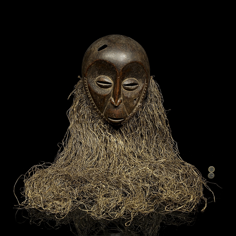 Máscara ritual con barba, Lega, R.D. del Congo, s.XX