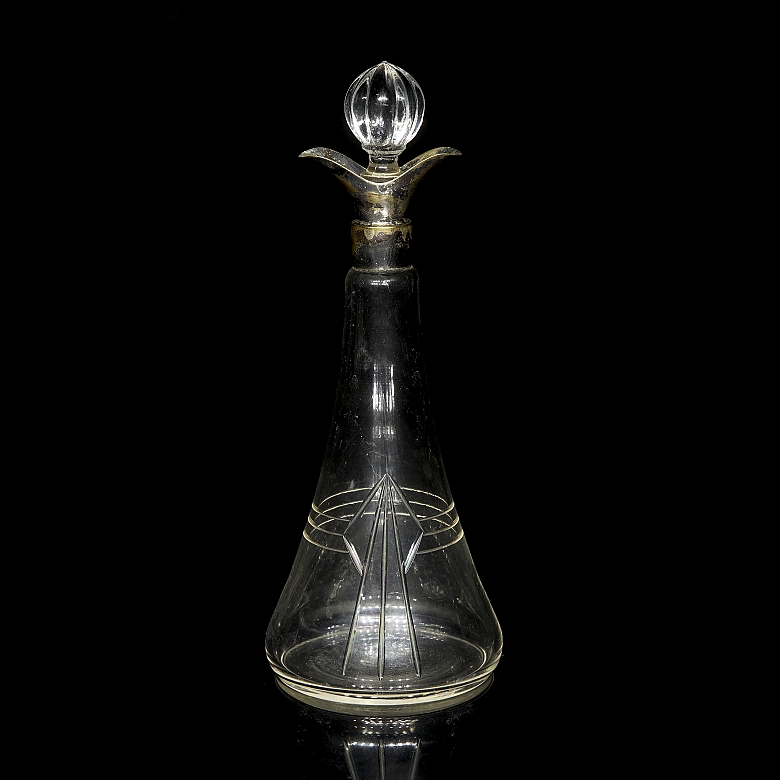 Pair of carved glass jugs, 19th century - 2