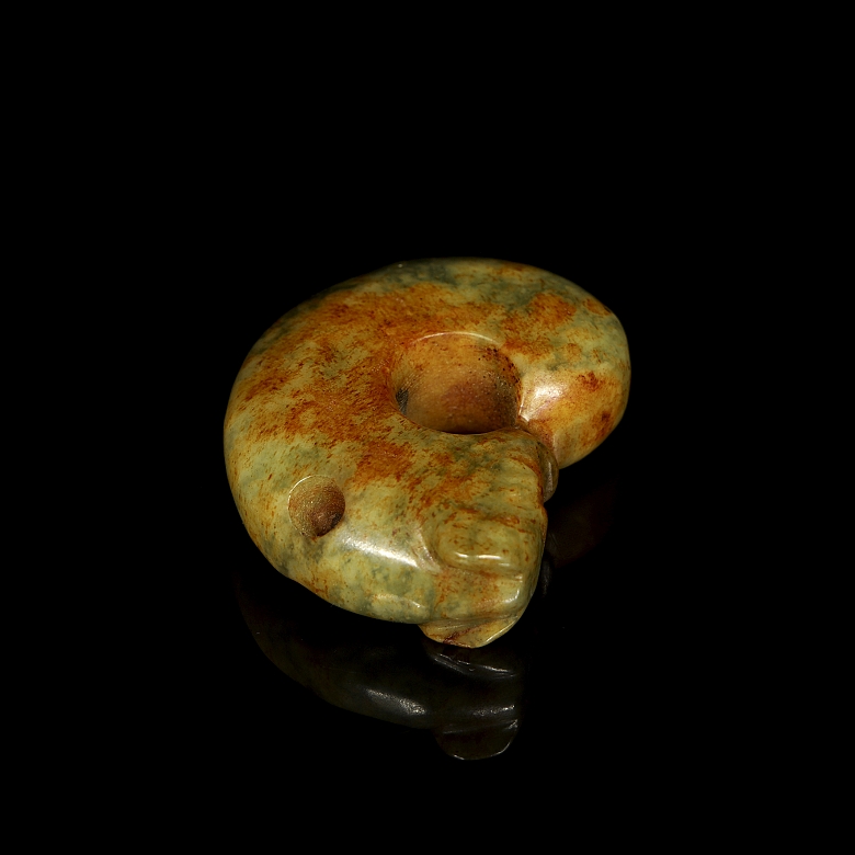 Colgante de jade tallado 