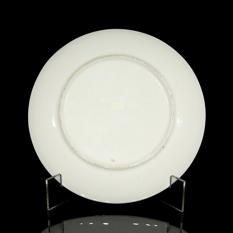 Plato de porcelana