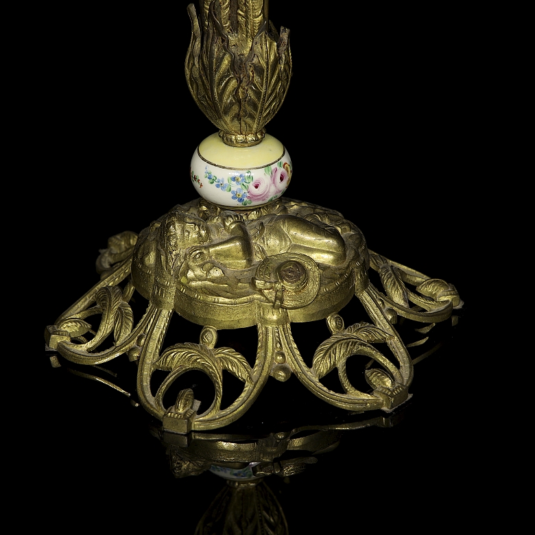 Candelabros de bronce y cerámica, segunda mitad s. XX
