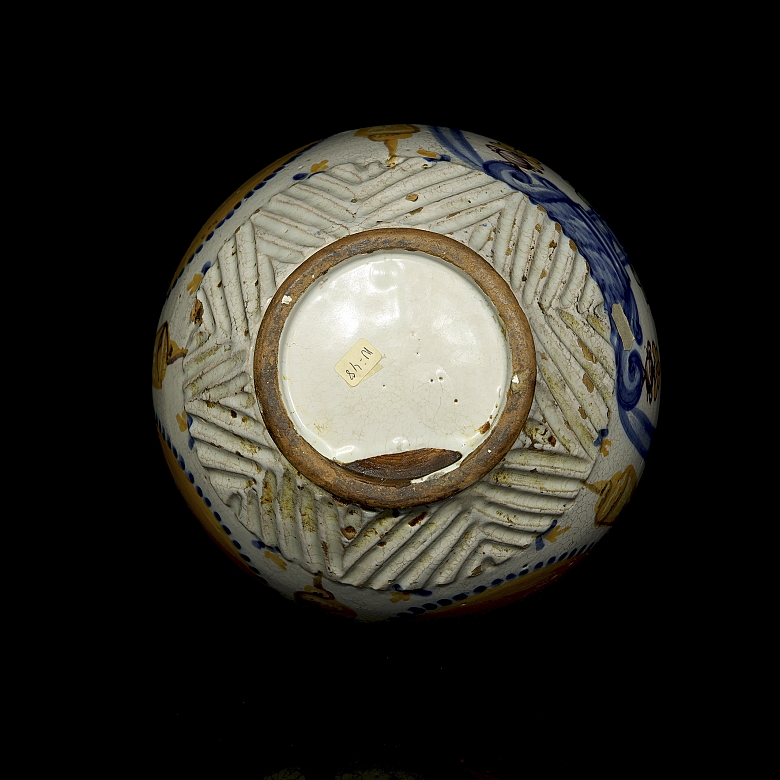 Ceramic jug ‘Virgen del Prado’ Talavera, 19th century