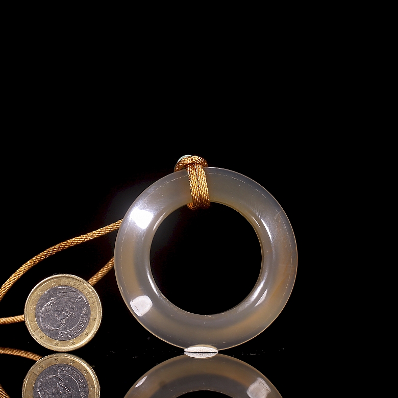 Colgante de ágata tallada, s.XX