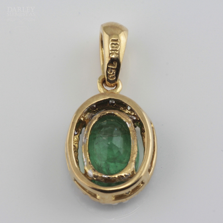Bonito colgante esmeralda y diamantes - 4