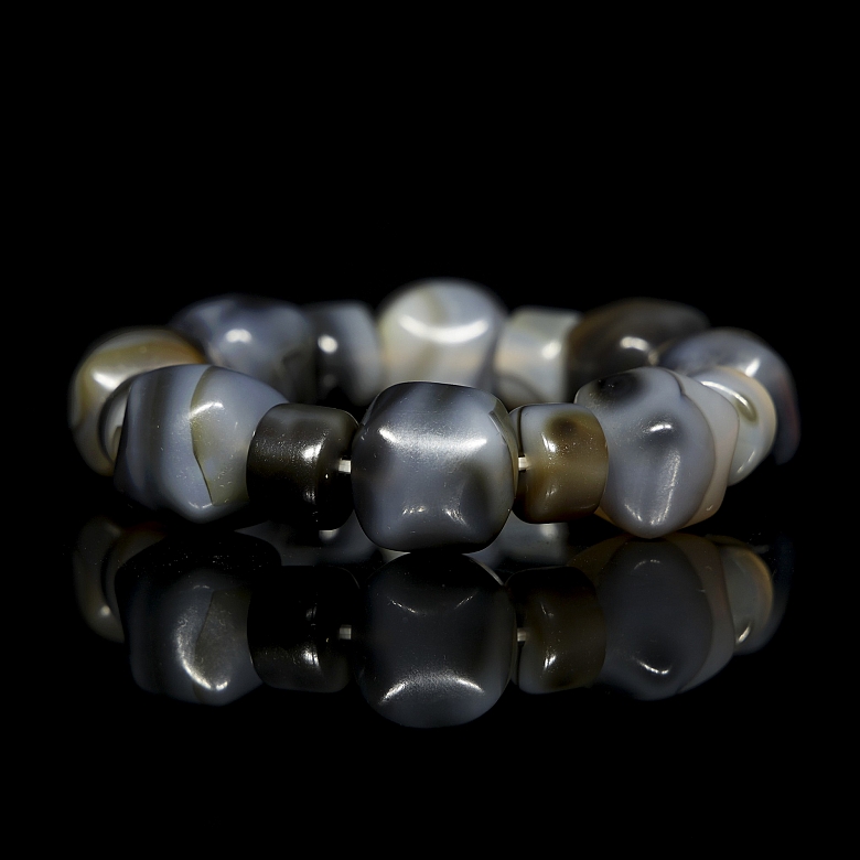 Pulsera de dieciséis cuentas de ágata, dinastía Liao