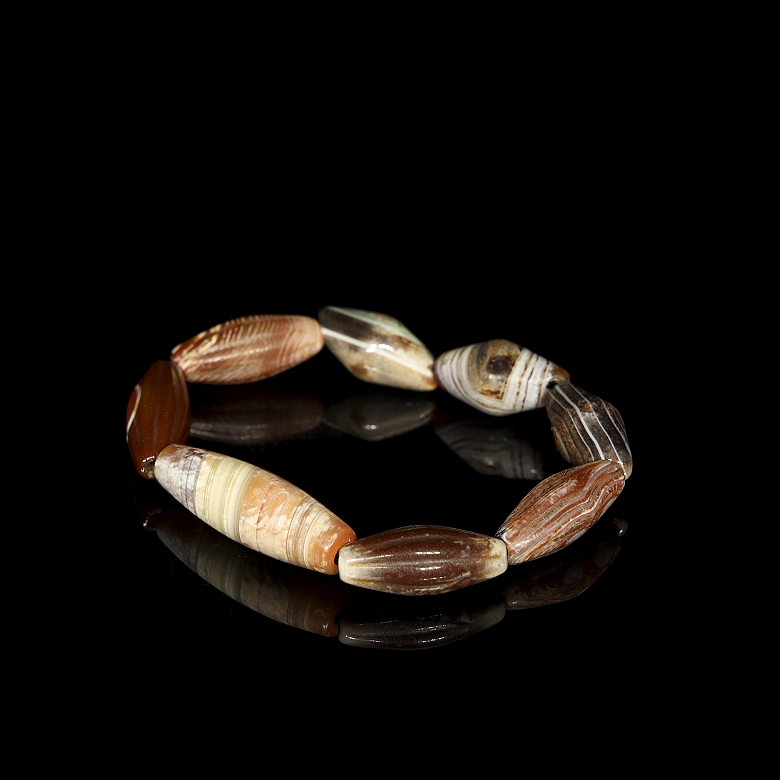 Pulsera de ocho cuentas de ágata, dinastía Liao