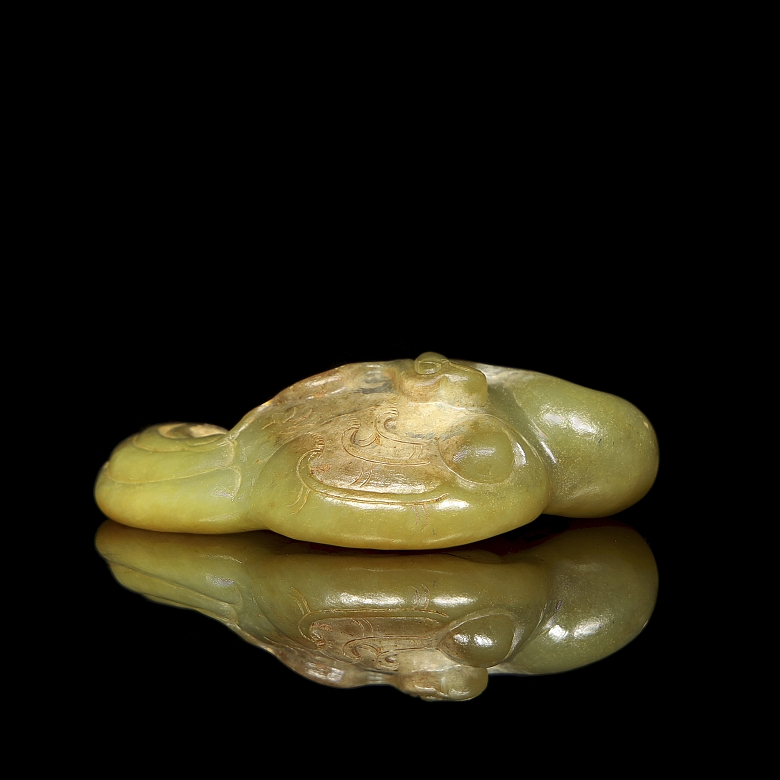 Figura de jade amarillo 