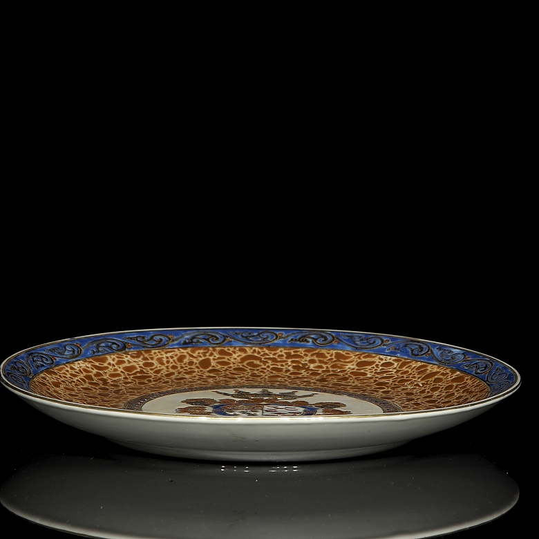 Plato de porcelana