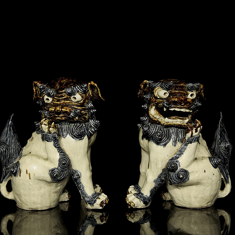 Pareja de figuras de cerámica 