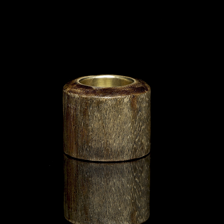Anillo de arquero de madera chenxiagmu y metal, dinastía Qing