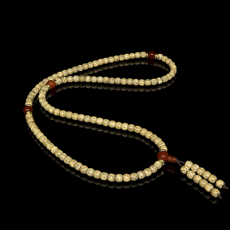 Mala with 125 seed and agate beads, 20th century