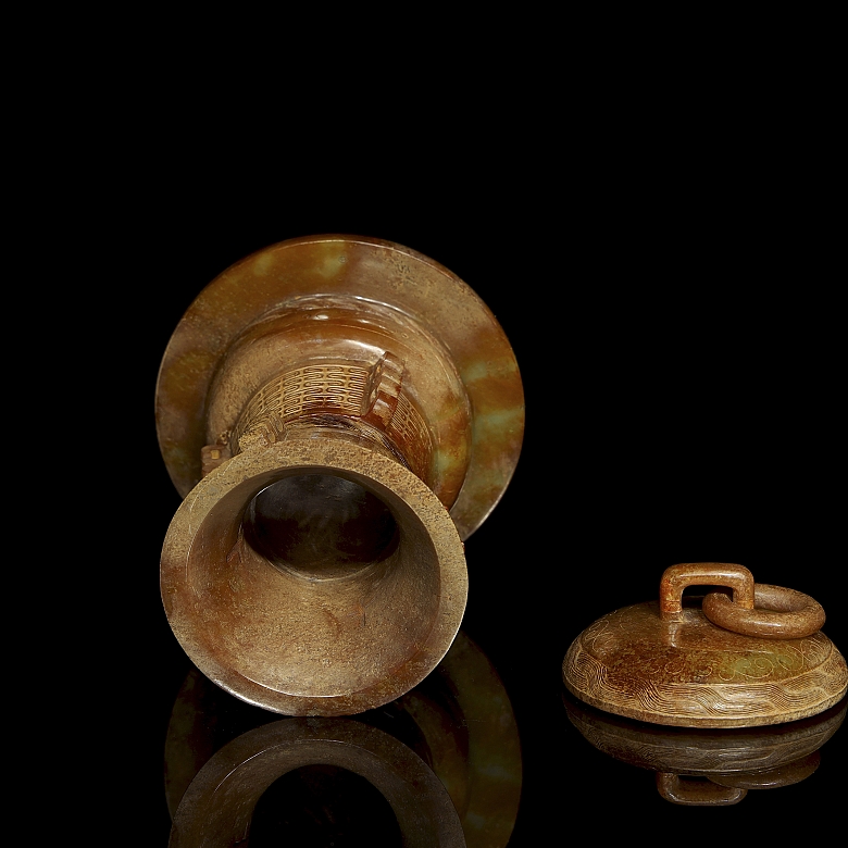 Lámpara de aceite de jade amarillo, periodo Reinos Combatientes