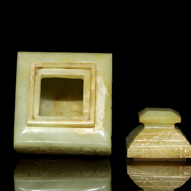 Recipiente con tapa de jade amarillo