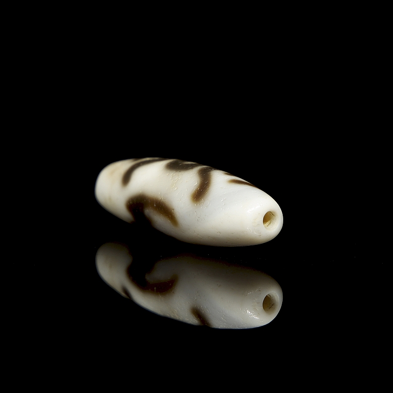 Cuenta Dzi de ágata