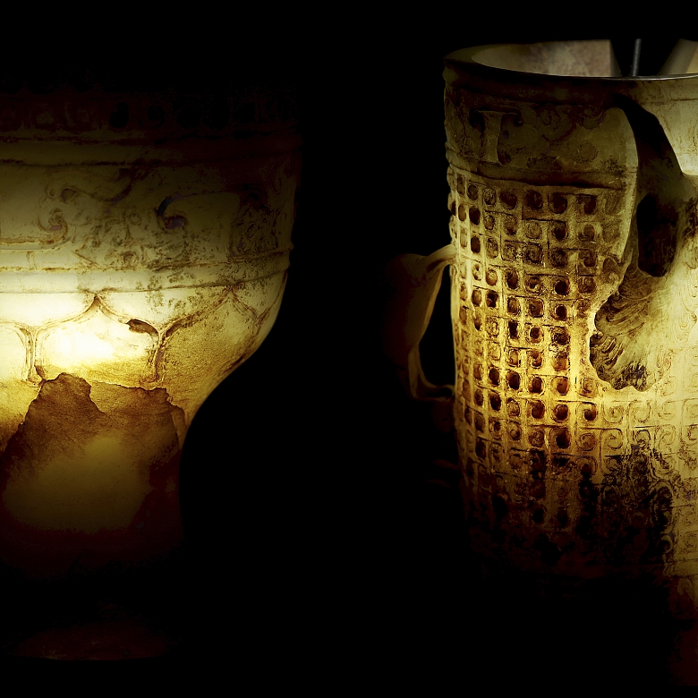 Copas rituales de jade blanco tallado 