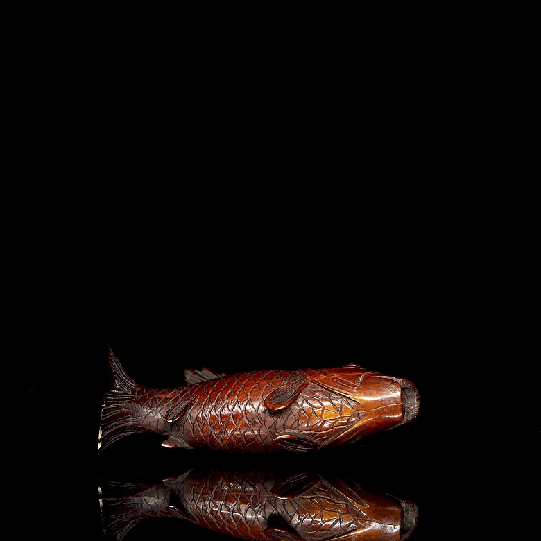 Figura de madera tallada