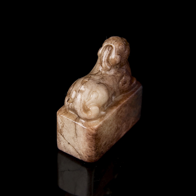 Jade seal ‘Reclining Animal’, Ming dynasty