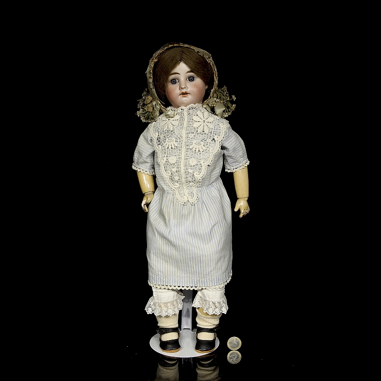 Muñeca de porcelana clásica, Alemania, pps. s.XX