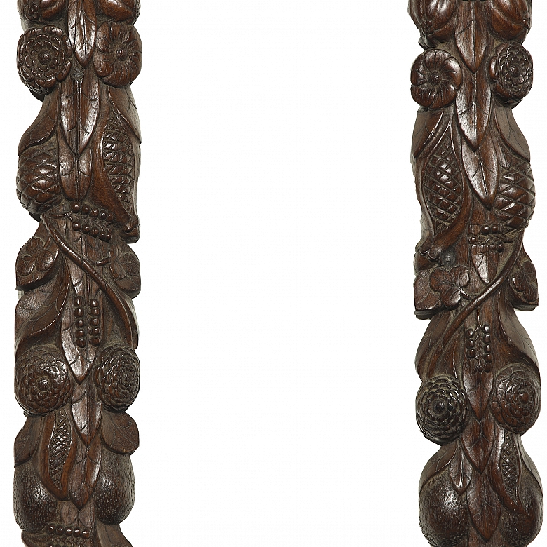 Pareja de tallas de madera balinesas, s.XX