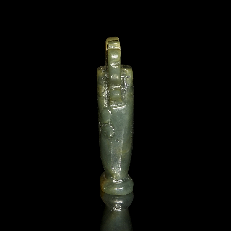 Jade-carved figure, “Vase”, Qing Dynasty